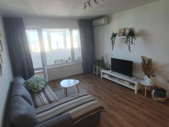 Дава се под наем Двустаен апартамент в Бургас, Зорница - 53 кв.м за 561 € - Снимка #1