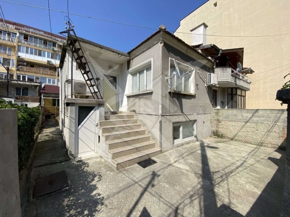 Къща в Варна, Левски - 100 кв.м за 1400 €/кв.м - Снимка #1