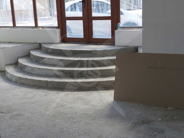 Магазин в Пловдив, Кючук Париж - 145 кв.м за 433 €/кв.м - Снимка #1