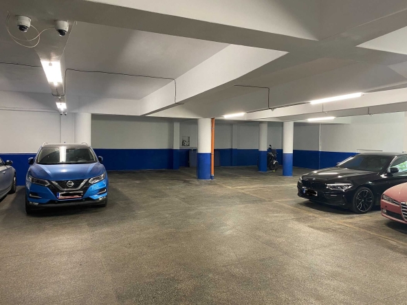 Дава се под наем Гараж / Паркомясто в София, Витоша - 3 кв.м за 74.46 € - Снимка #1