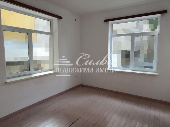 Етаж от къща в Шумен, Център - 120 кв.м за 1300 €/кв.м - Снимка #1