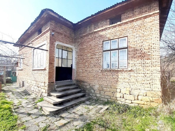 Къща в Търговище, Център - 120 кв.м за 213 €/кв.м - Снимка #1