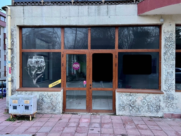 Дава се под наем Магазин в Велико Търново, Център - 72 кв.м за 360 € - Снимка #1