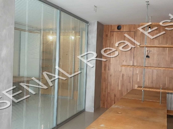 Дава се под наем Офис в София, Витоша - 110 кв.м за 700 € - Снимка #1