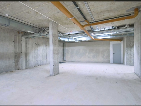 Дава се под наем Гараж / Паркомясто в София, Стрелбище - 15 кв.м за 178.5 € - Снимка #1