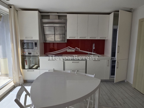 Тристаен апартамент в Варна, Бриз - 105 кв.м за 1239 €/кв.м - Снимка #1