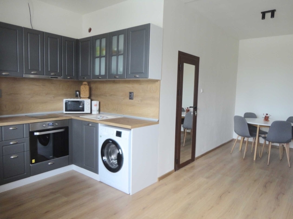 Дава се под наем Двустаен апартамент в Божурище - 70 кв.м за 331.5 € - Снимка #1