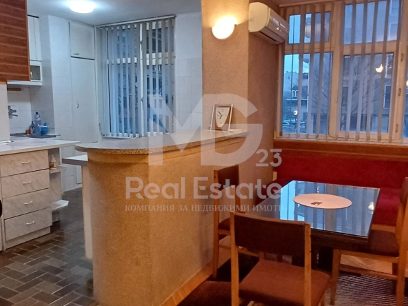 Многостаен апартамент в Пловдив, Кючук Париж - 100 кв.м за 1010 €/кв.м - Снимка #1