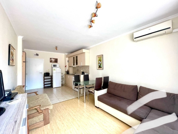 Двустаен апартамент в Поморие - 52 кв.м за 1000 €/кв.м - Снимка #1