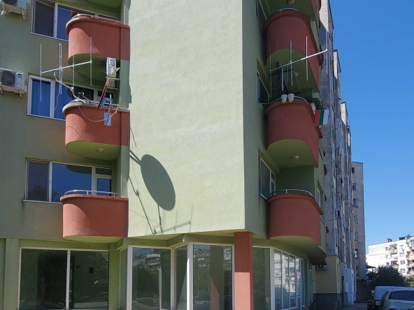 Дава се под наем Магазин в Димитровград - 131 кв.м за 510 € - Снимка #1