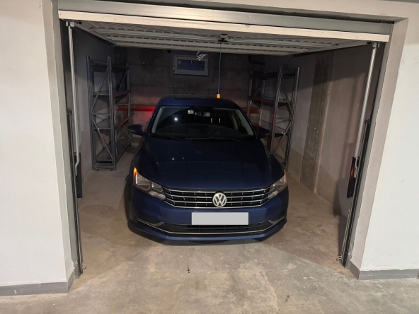 Дава се под наем Гараж / Паркомясто в Пловдив, Остромила - 21 кв.м за 112.2 € - Снимка #1