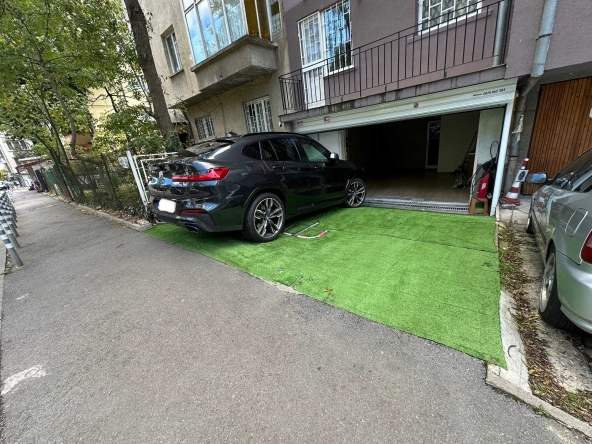 Гараж / Паркомясто в София, Лозенец - 31 кв.м за 3065 €/кв.м - Снимка #1