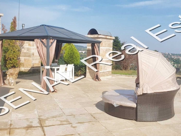 Мезонет в София, Бояна - 710 кв.м за 1550 €/кв.м - Снимка #1