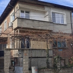 Етаж от къща в Казанлък - 70 кв.м за 853 €/кв.м - Снимка #1