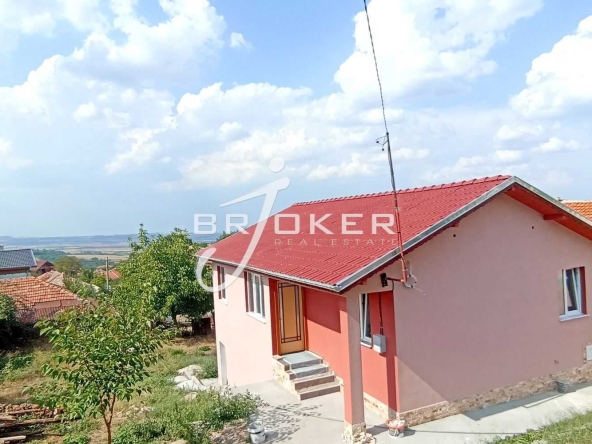 Къща в с. Миладиново, Област Кърджали - 140 кв.м за 343 €/кв.м - Снимка #1