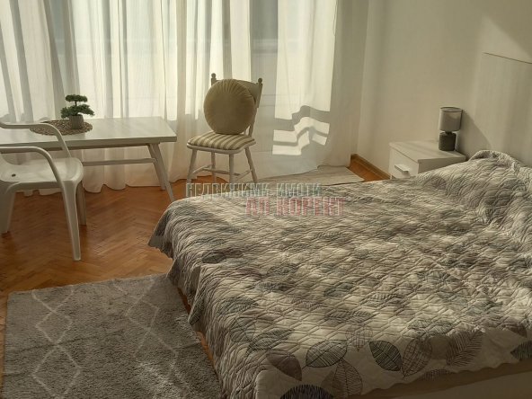 Дава се под наем Четиристаен апартамент в Варна, Цветен квартал - 85 кв.м за 612 € - Снимка #1