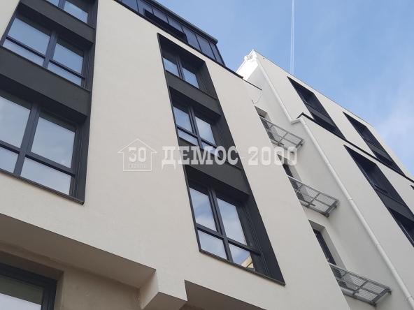 Многостаен апартамент в Варна, Център - 144 кв.м за 2257 €/кв.м - Снимка #1