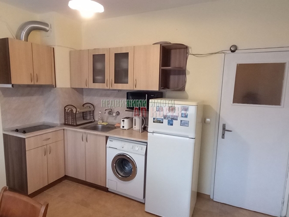 Дава се под наем Тристаен апартамент в Варна, Базар Левски - 65 кв.м за 350 € - Снимка #1