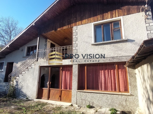 Къща в с. Върбак, Област Шумен - 112 кв.м за 492 €/кв.м - Снимка #1