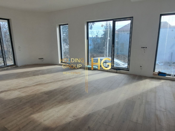 Тристаен апартамент в Варна, м-т Траката - 115 кв.м за 1653 €/кв.м - Снимка #1