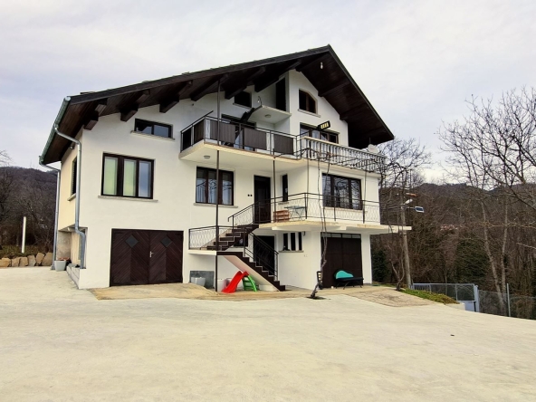 Къща в с. Кръвеник, Област Габрово - 263 кв.м за 647 €/кв.м - Снимка #1