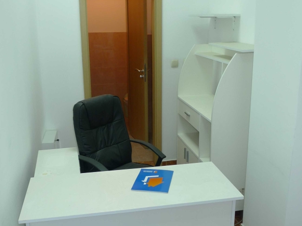 Дава се под наем Офис в София, Банишора - 15 кв.м за 250 € - Снимка #1