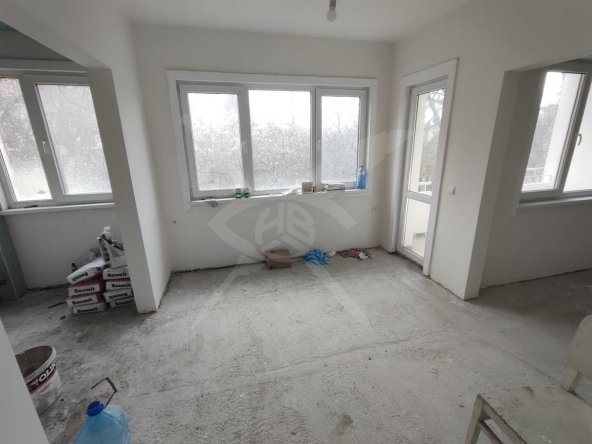 Тристаен апартамент в Варна, Чаталджа - 100 кв.м за 2000 €/кв.м - Снимка #1
