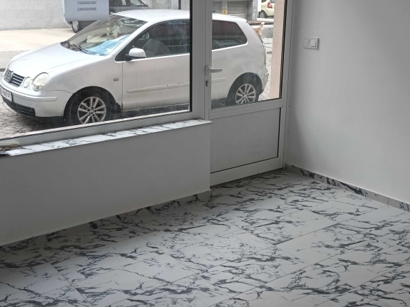 Дава се под наем Магазин в София, Надежда 2 - 20 кв.м за 357 € - Снимка #1