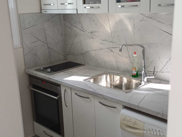 Дава се под наем Двустаен апартамент в Стара Загора, Три чучура - север - 47 кв.м за 255 € - Снимка #1