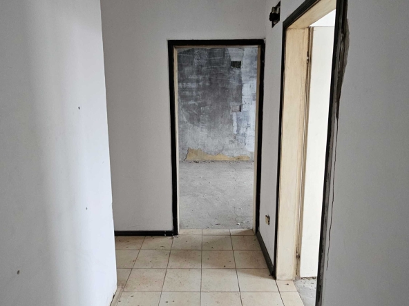 Тристаен апартамент в Разград, Освобождение - 78 кв.м за 981 €/кв.м - Снимка #1