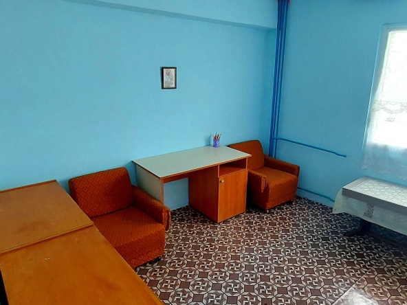 Дава се под наем Едностаен апартамент в Бургас, Център - 25 кв.м за 110 € - Снимка #1
