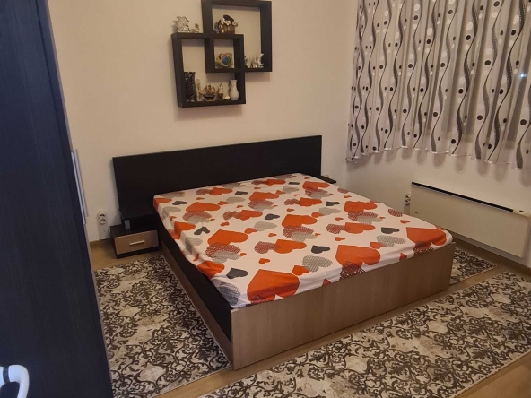 Дава се под наем Тристаен апартамент в Благоевград, Широк център - 63 кв.м за 398.82 € - Снимка #1