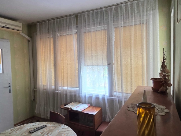 Четиристаен апартамент в Добрич, Център - 90 кв.м за 550 €/кв.м - Снимка #1