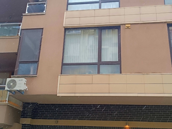 Гараж / Паркомясто в Варна, Център - 18 кв.м за 1414 €/кв.м - Снимка #1