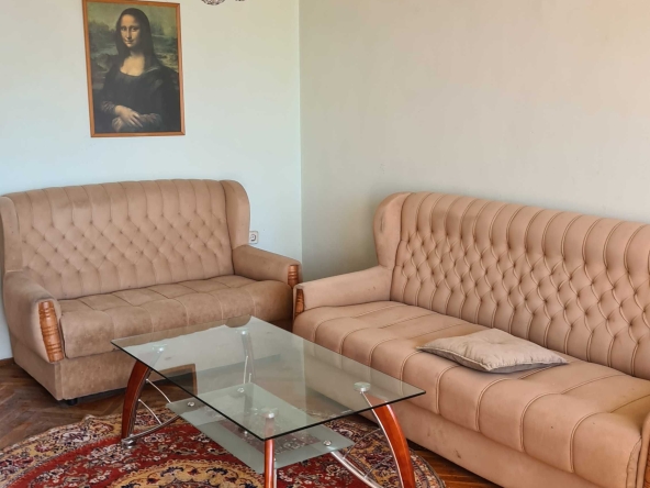 Дава се под наем Тристаен апартамент в София, Младост 1 - 80 кв.м за 612 € - Снимка #1