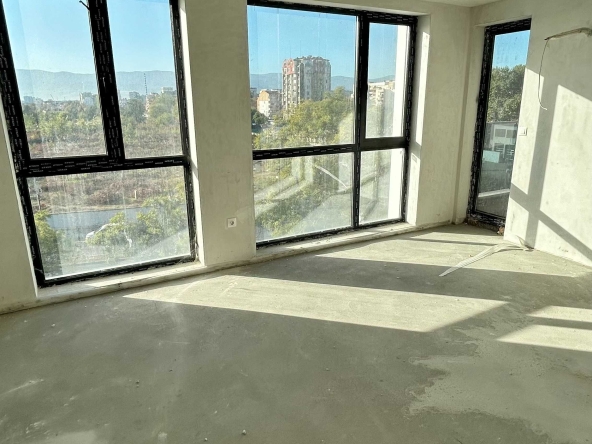 Двустаен апартамент в Пловдив, Център - 66 кв.м за 1743 €/кв.м - Снимка #1