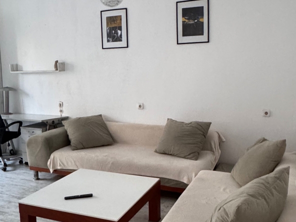 Дава се под наем Двустаен апартамент в Варна, Червен площад - 55 кв.м за 500 € - Снимка #1