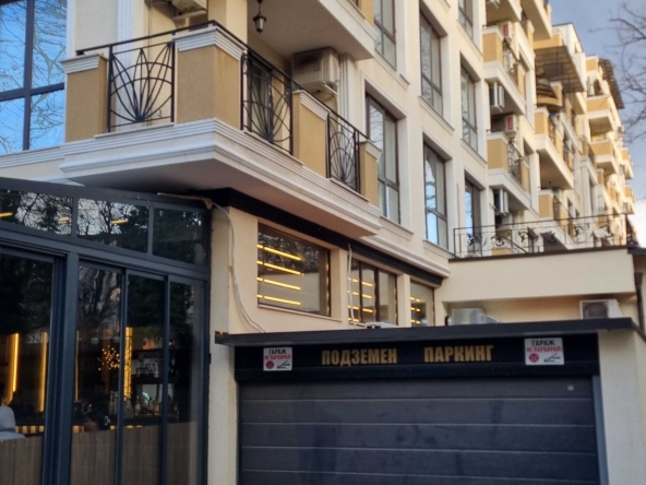 Дава се под наем Гараж / Паркомясто в Пловдив, Център - 17 кв.м за 76.5 € - Снимка #1