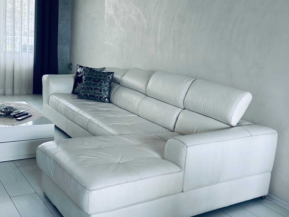 Дава се под наем Тристаен апартамент в Пловдив, Мараша - 110 кв.м за 800 € - Снимка #1