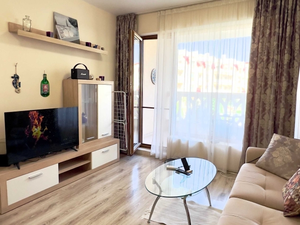 Дава се под наем Тристаен апартамент в Варна, Аспарухово - 90 кв.м за 850 € - Снимка #1