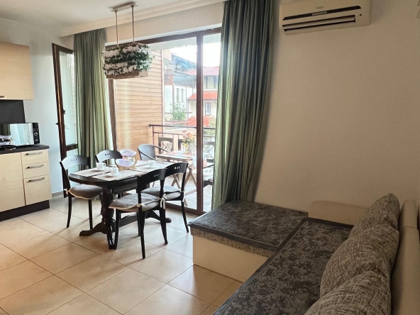 Дава се под наем Двустаен апартамент в Свети Влас - 60 кв.м за 300 € - Снимка #1