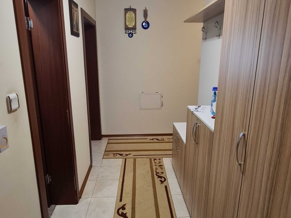 Дава се под наем Тристаен апартамент в Разград, Бели Лом - 94 кв.м за 359.04 € - Снимка #1
