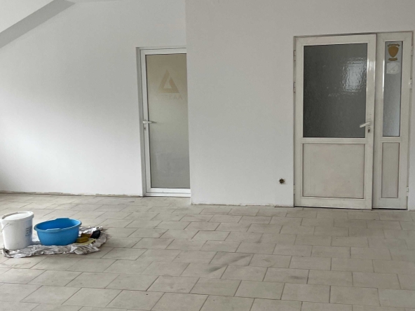 Дава се под наем Офис в Варна, Северна промишлена зона - 120 кв.м за 498.27 € - Снимка #1