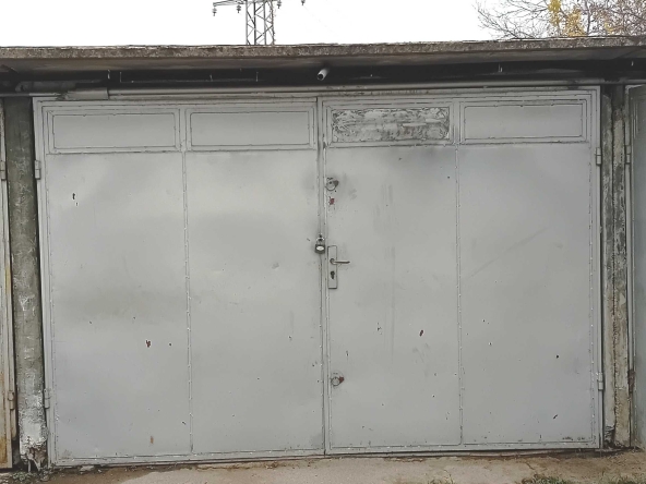 Дава се под наем Гараж / Паркомясто в Русе, Здравец - 18 кв.м за 76.5 € - Снимка #1