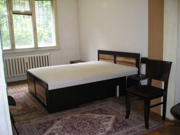 Дава се под наем Едностаен апартамент в София, Център - 45 кв.м за 340 € - Снимка #1