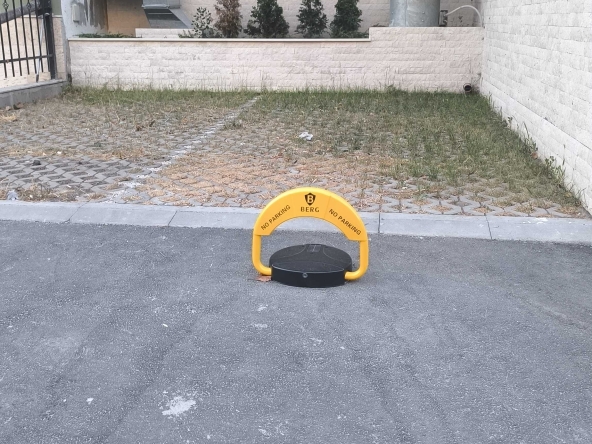 Дава се под наем Гараж / Паркомясто в Варна, Център - 15 кв.м за 96.9 € - Снимка #1