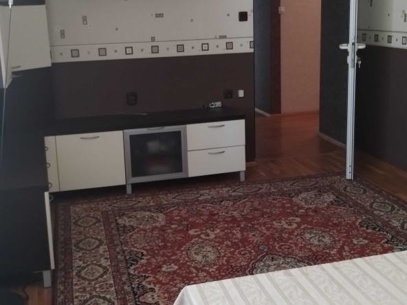 Тристаен апартамент в София, Център - 90 кв.м за 3500 €/кв.м - Снимка #1