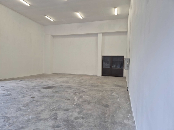 Дава се под наем Промишлена сграда в с. Церово, Област София-област - 110 кв.м за 316.2 € - Снимка #1