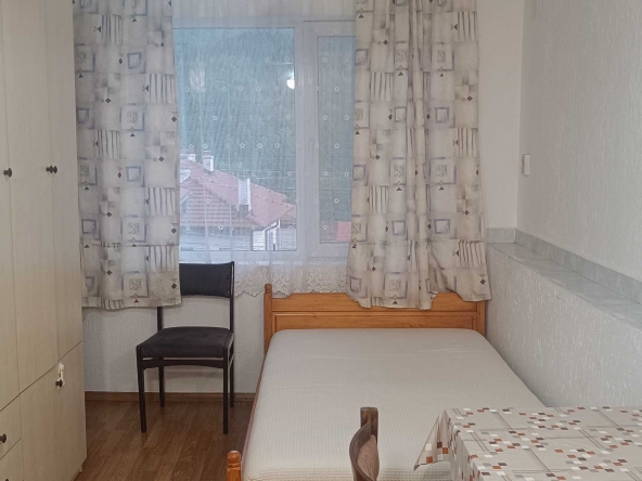 Дава се под наем Едностаен апартамент в Смолян, Стар център - 30 кв.м за 153 € - Снимка #1