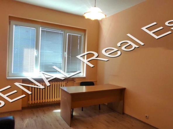 Дава се под наем Офис в София, Център - 19 кв.м за 200 € - Снимка #1